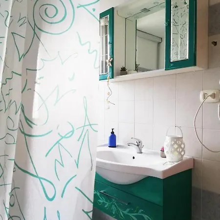 Trinaco Alojamento de Acomodação e Pequeno-almoço